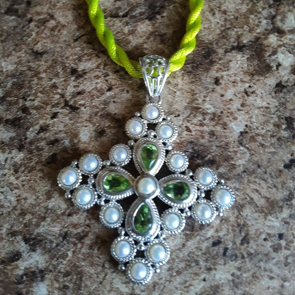 Ross Simmons Peridot necklace.
